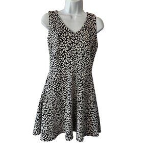 Charming Charlie Black White Print Sleeveless Flared Dress with Back Cutout Med